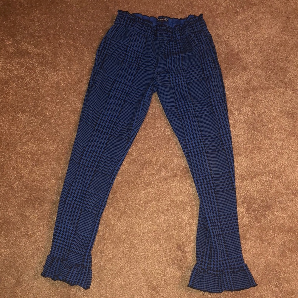 Plaid ruffle pants